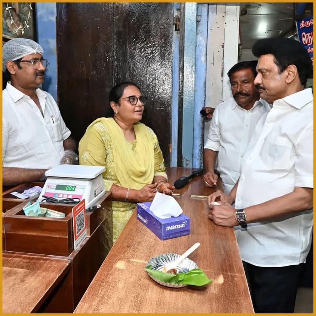 CM M.K. Stalin Visits Iruttukadai Halwa Shop 2
