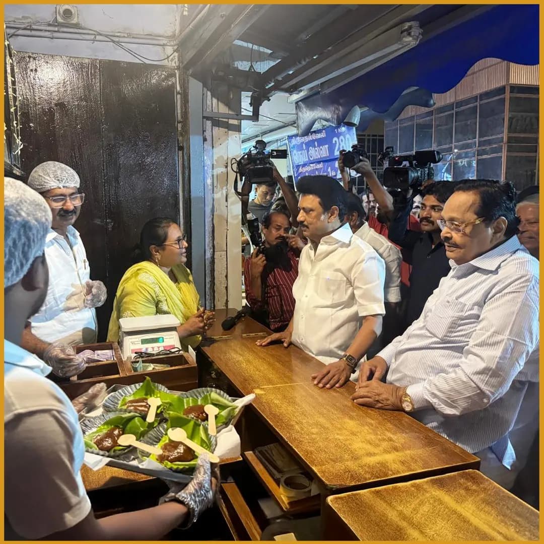 CM M.K. Stalin Visits Iruttukadai Halwa Shop 1